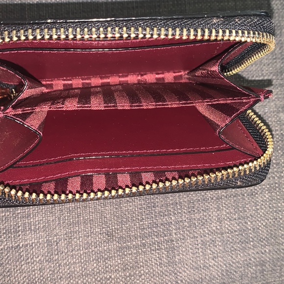 Victoria’s Secret Wallet - Picture 3 of 3